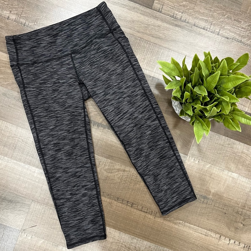 Athleta Cropped Leggings Size Small